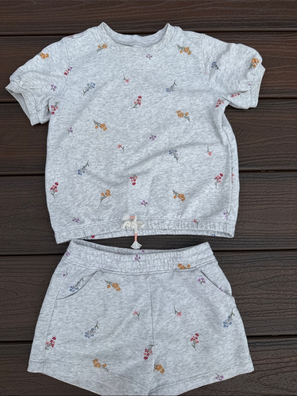 Old Navy Gray Floral Short Matching Set
